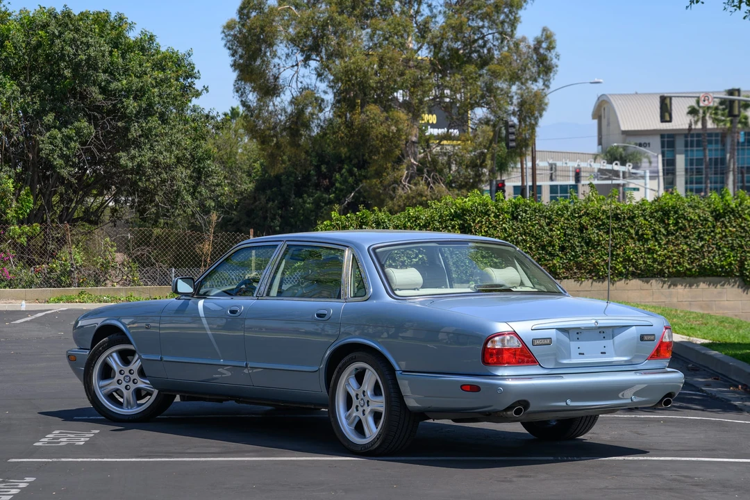 2002 Jaguar X308 XJ - Image 7 of 31