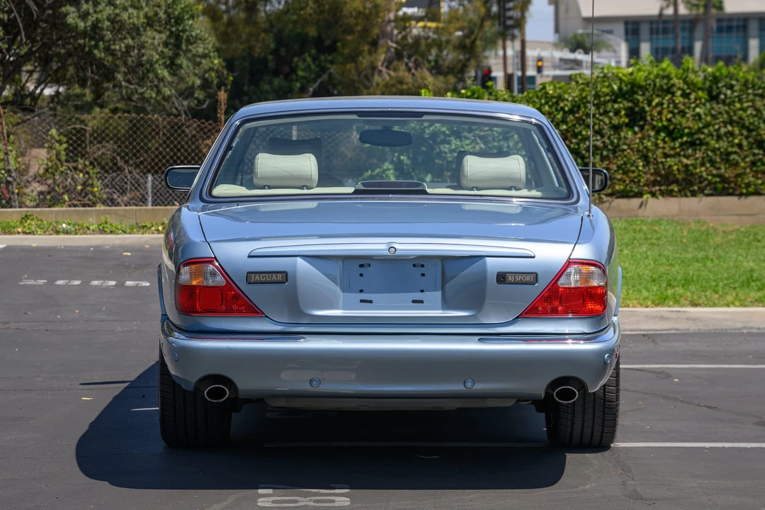 2002 Jaguar X308 XJ - Image 10 of 31