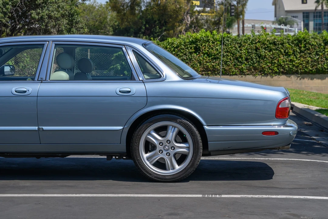 2002 Jaguar X308 XJ - Image 27 of 31