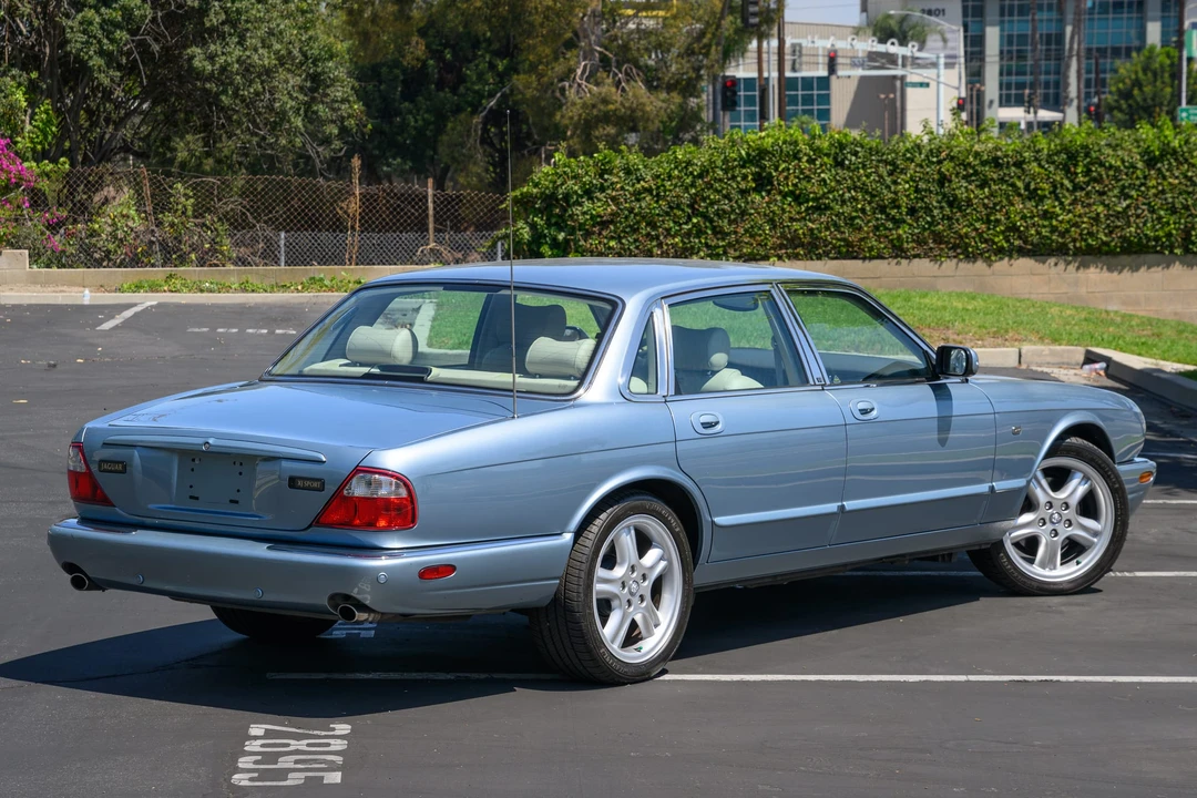 2002 Jaguar X308 XJ - Image 11 of 31