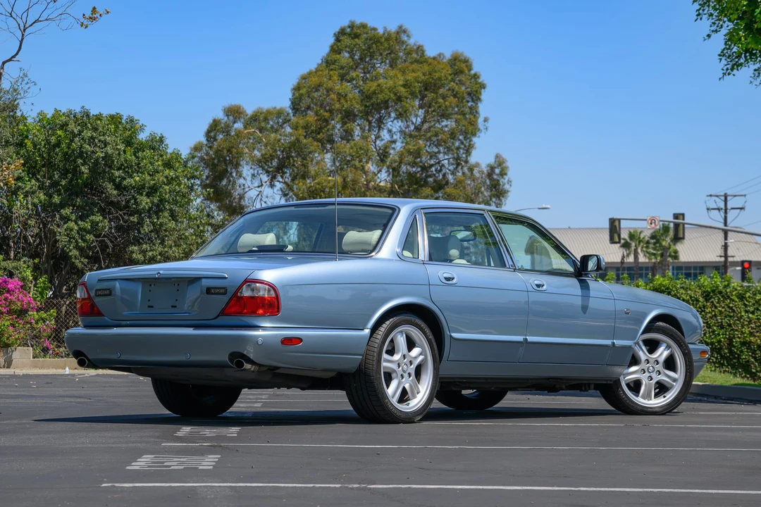2002 Jaguar X308 XJ - Image 12 of 31