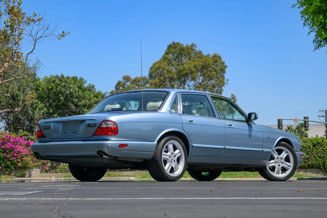 2002 Jaguar X308 XJ - Image 13 of 31
