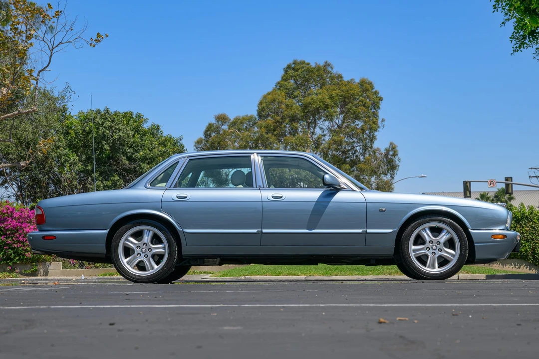 2002 Jaguar X308 XJ - Image 16 of 31