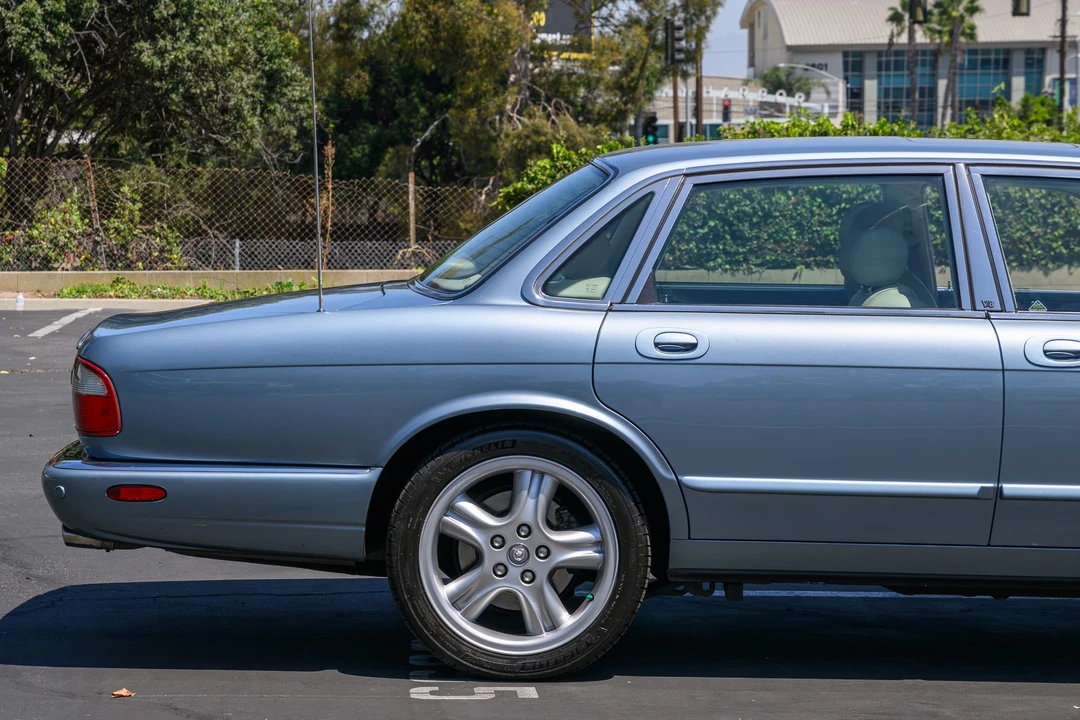 2002 Jaguar X308 XJ - Image 28 of 31