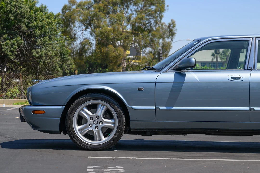 2002 Jaguar X308 XJ - Image 25 of 31