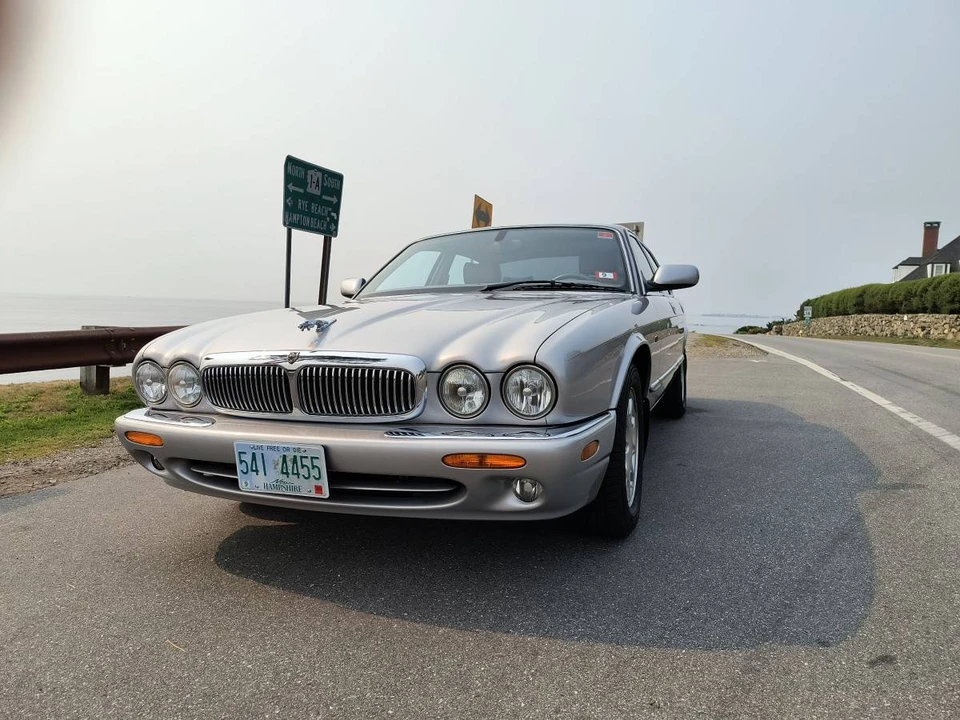 2002 Jaguar X308 XJ - Image 3 of 24