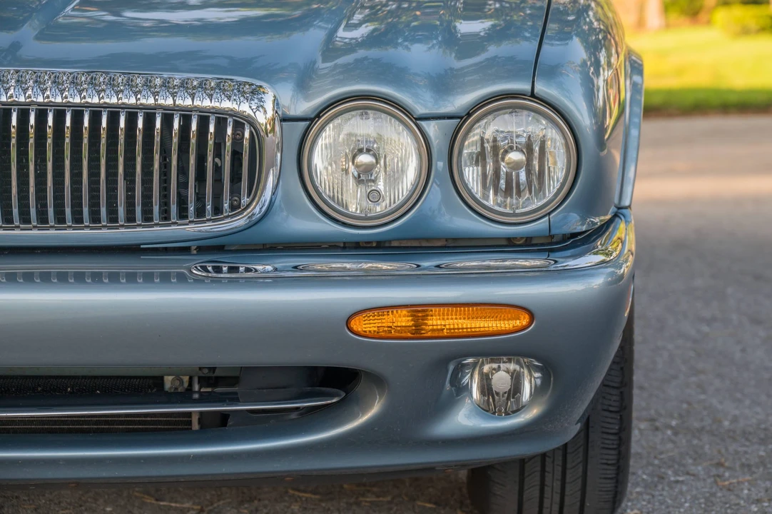 2002 Jaguar X308 XJ - Image 16 of 31