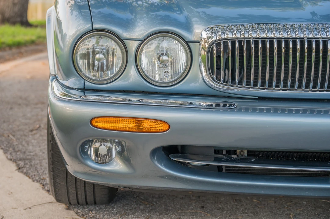 2002 Jaguar X308 XJ - Image 14 of 31
