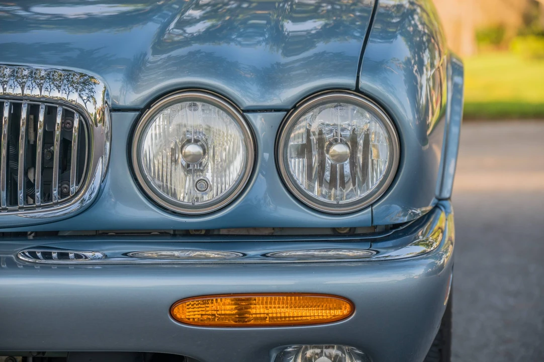 2002 Jaguar X308 XJ - Image 17 of 31