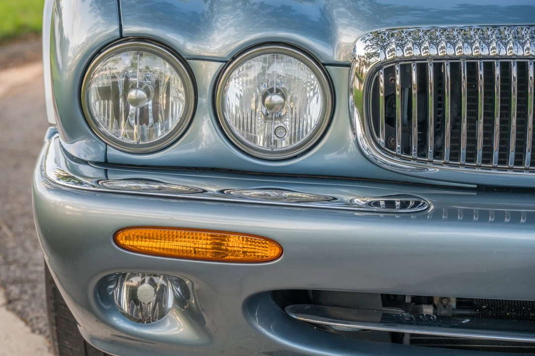 2002 Jaguar X308 XJ - Image 15 of 31