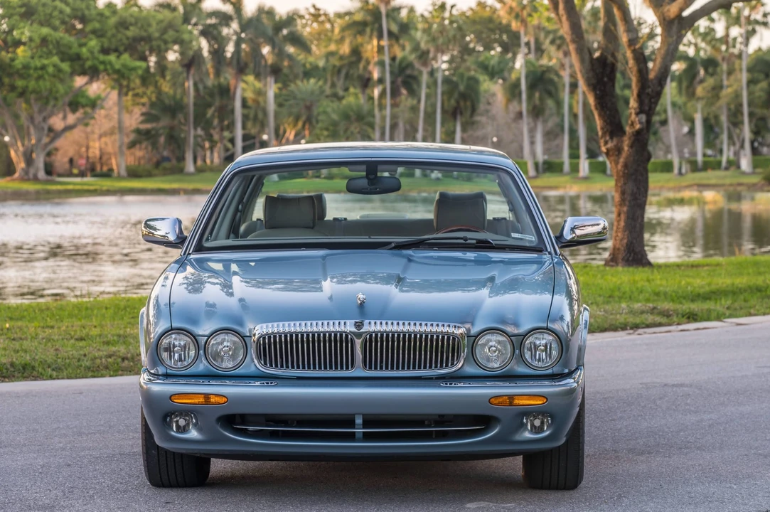2002 Jaguar X308 XJ - Image 4 of 31