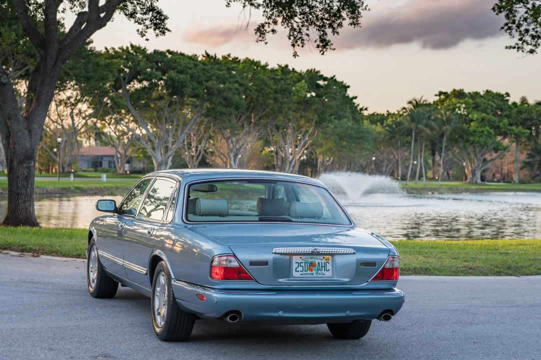 2002 Jaguar X308 XJ - Image 8 of 31