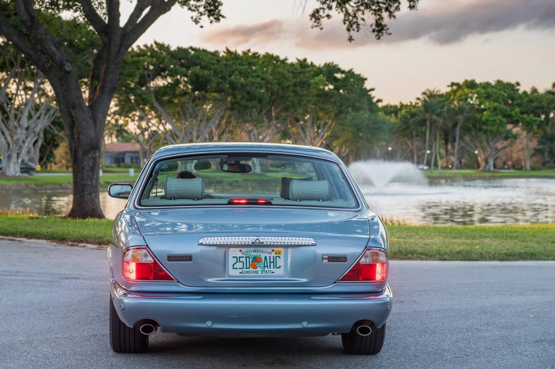 2002 Jaguar X308 XJ - Image 9 of 31