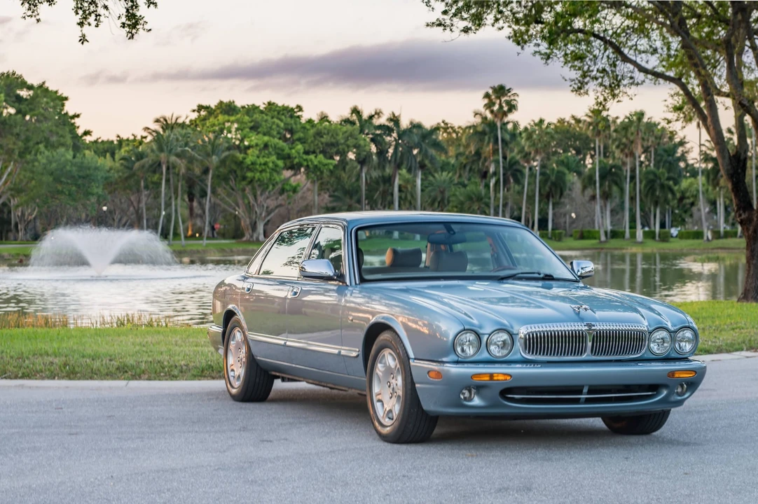 2002 Jaguar X308 XJ - Image 3 of 31