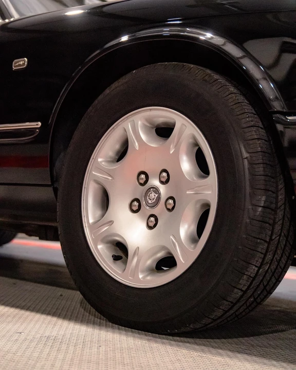 2002 Jaguar X308 XJ - Image 30 of 31