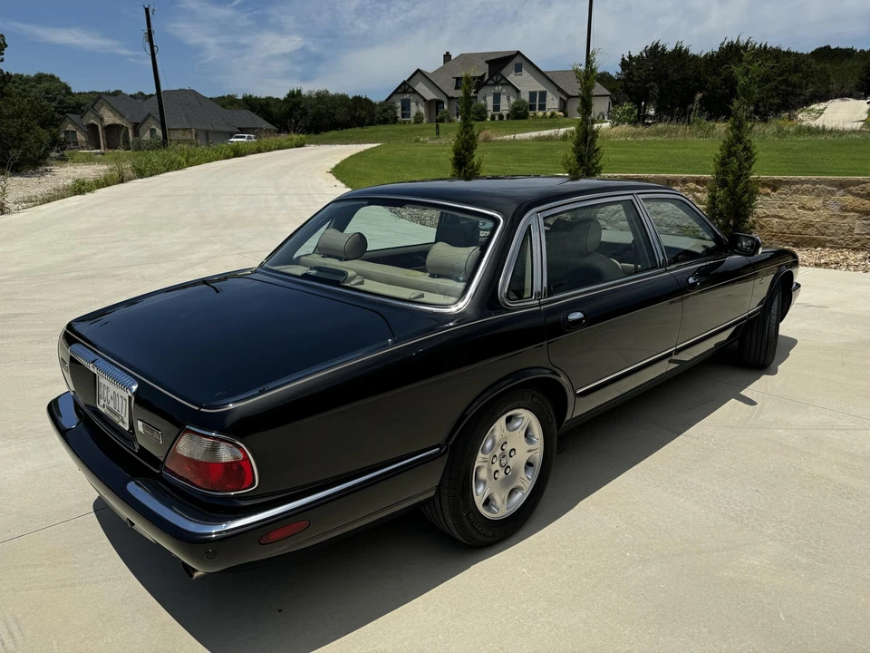2002 Jaguar X308 XJ - Image 3 of 31