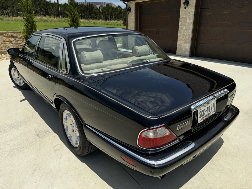2002 Jaguar X308 XJ - Image 5 of 31