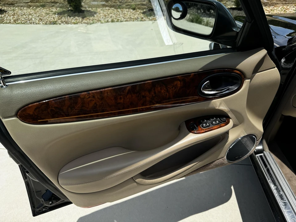 2002 Jaguar X308 XJ - Image 31 of 31