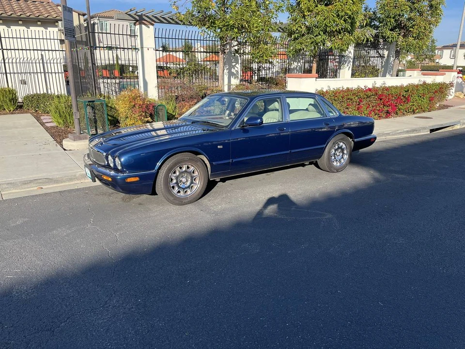 2002 Jaguar S-Type 2nd Gen - Image 2 of 10