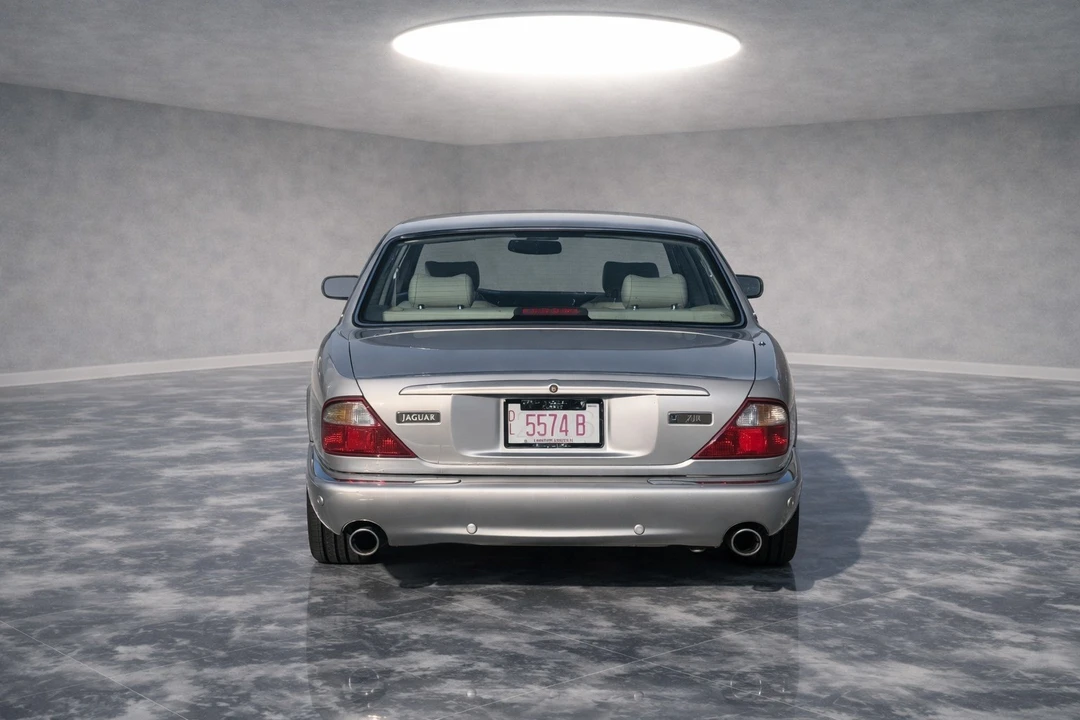 2002 Jaguar X308 XJR - Image 4 of 12