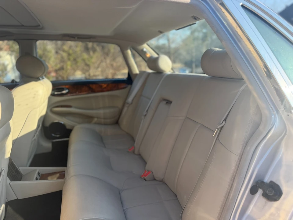 2002 Jaguar X308 XJR - Image 16 of 21