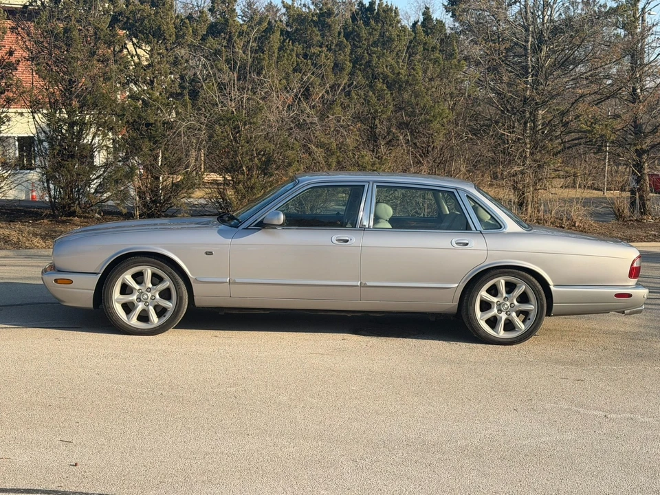 2002 Jaguar X308 XJR - Image 2 of 12
