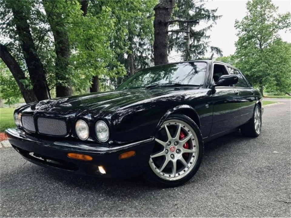 2002 Jaguar X308 XJR - Image 2 of 18