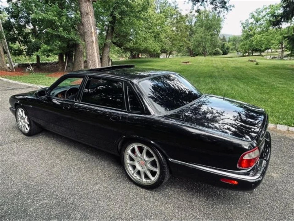 2002 Jaguar X308 XJR - Image 17 of 18