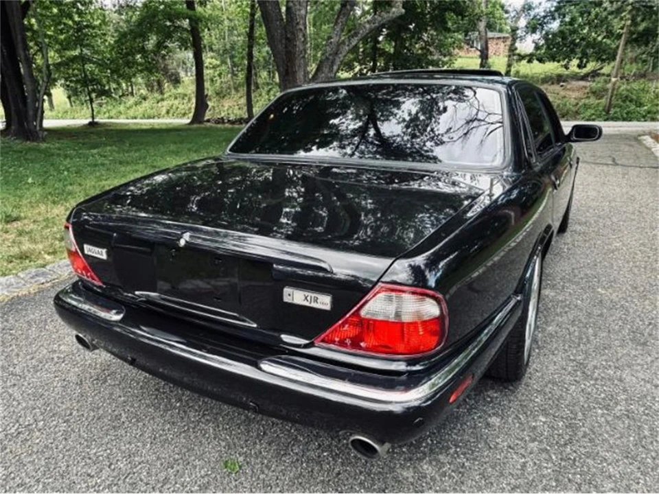 2002 Jaguar X308 XJR - Image 7 of 18