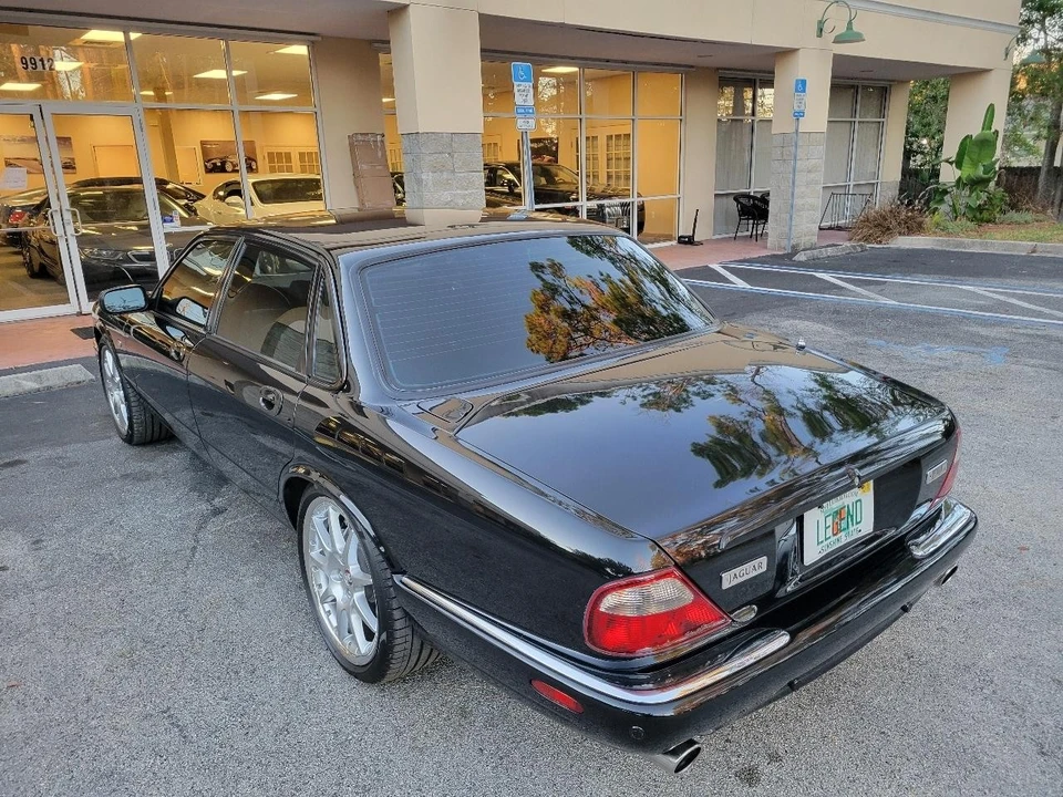2002 Jaguar X308 XJR - Image 10 of 31