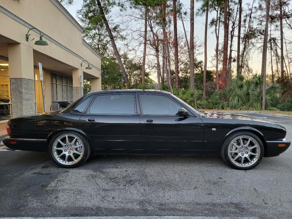 2002 Jaguar X308 XJR - Image 3 of 31