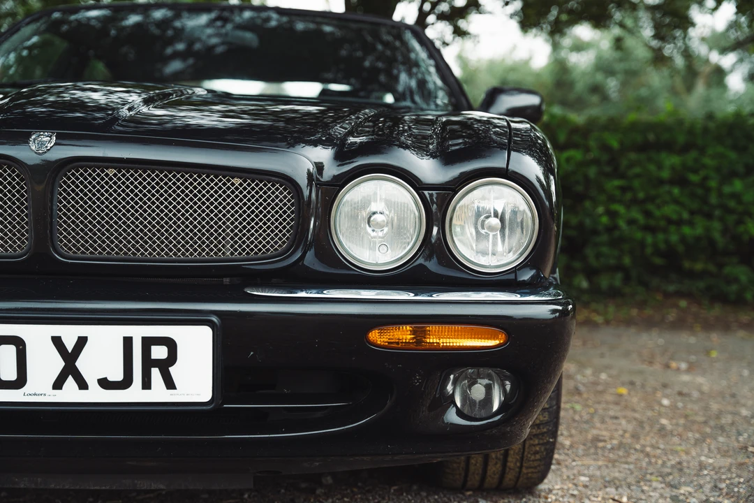 2002 Jaguar X308 XJR - Image 13 of 31