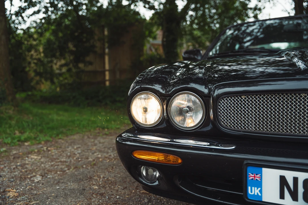 2002 Jaguar X308 XJR - Image 16 of 31