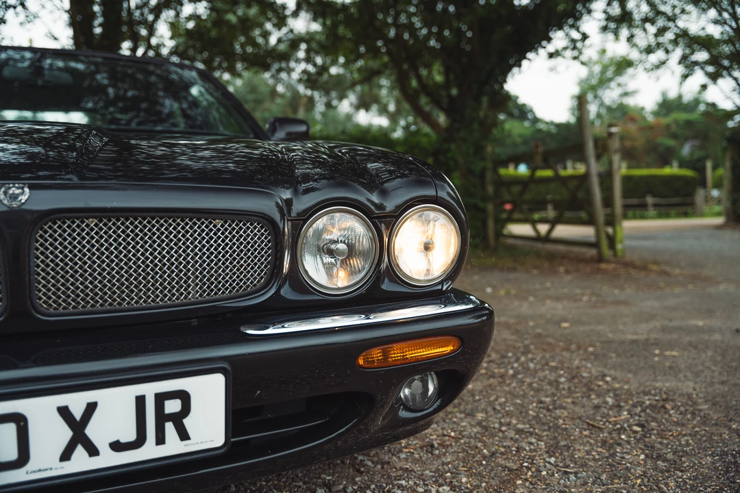 2002 Jaguar X308 XJR - Image 17 of 31