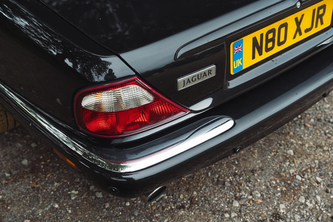 2002 Jaguar X308 XJR - Image 20 of 31