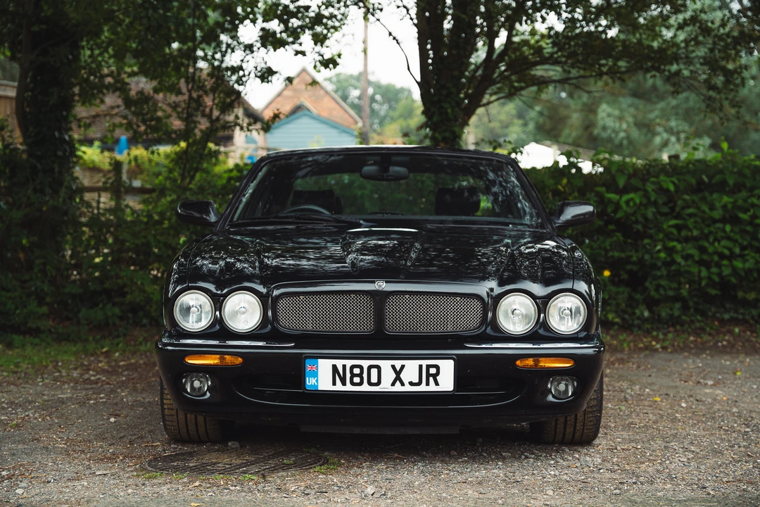 2002 Jaguar X308 XJR - Image 9 of 31