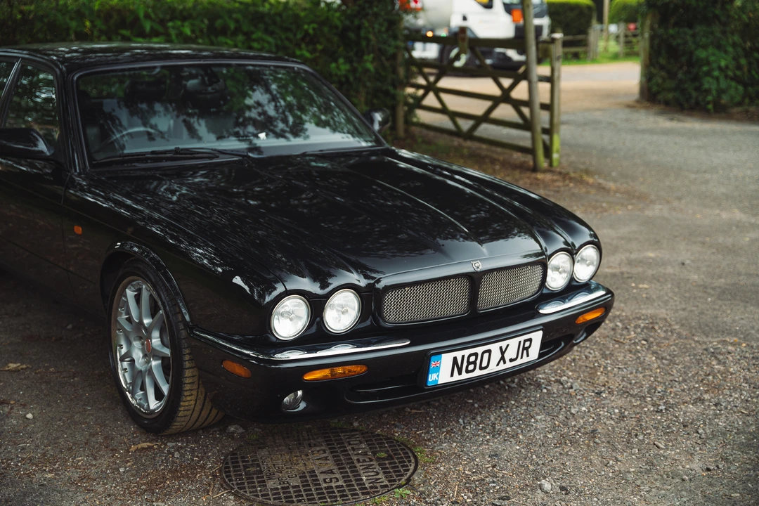 2002 Jaguar X308 XJR - Image 10 of 31