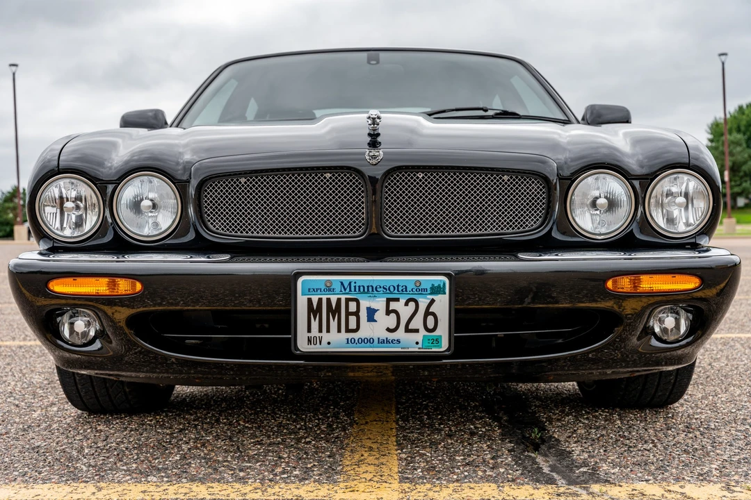 2002 Jaguar X308 XJR - Image 9 of 31