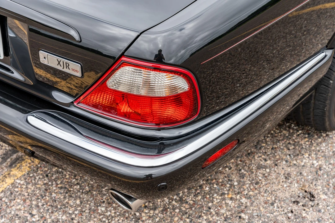 2002 Jaguar X308 XJR - Image 25 of 31