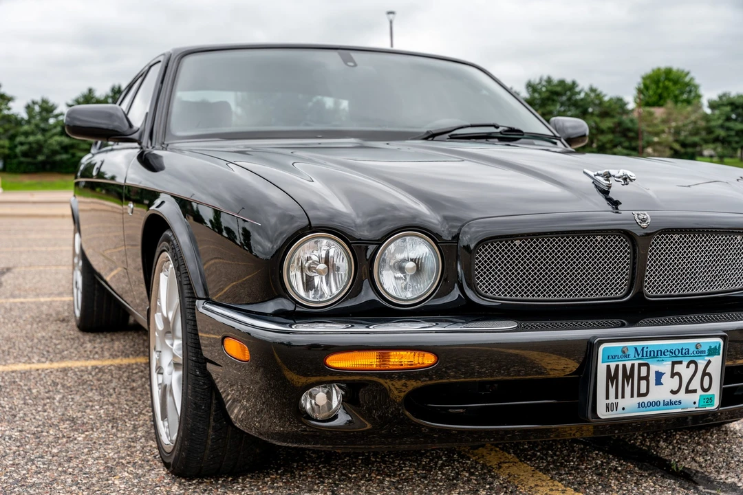 2002 Jaguar X308 XJR - Image 29 of 31