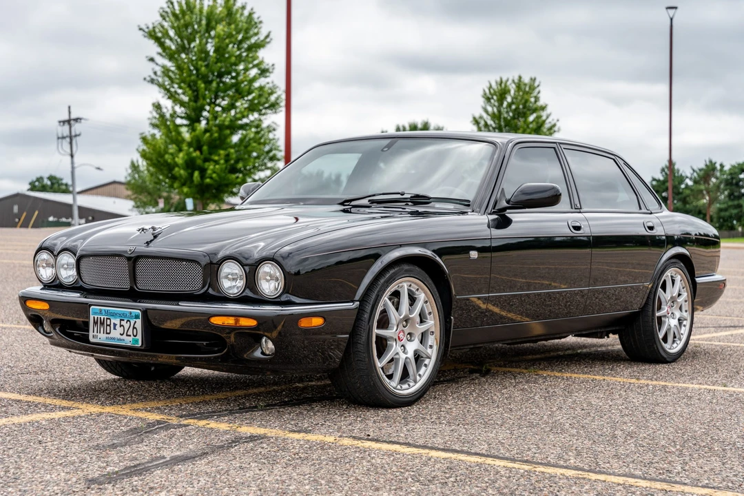 2002 Jaguar X308 XJR - Image 2 of 31