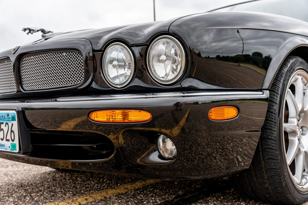 2002 Jaguar X308 XJR - Image 11 of 31