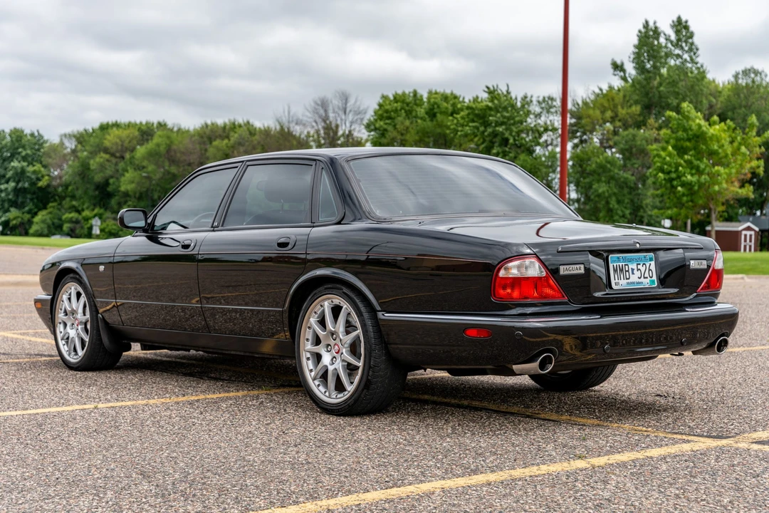 2002 Jaguar X308 XJR - Image 7 of 31