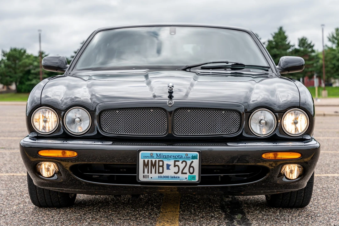 2002 Jaguar X308 XJR - Image 12 of 31