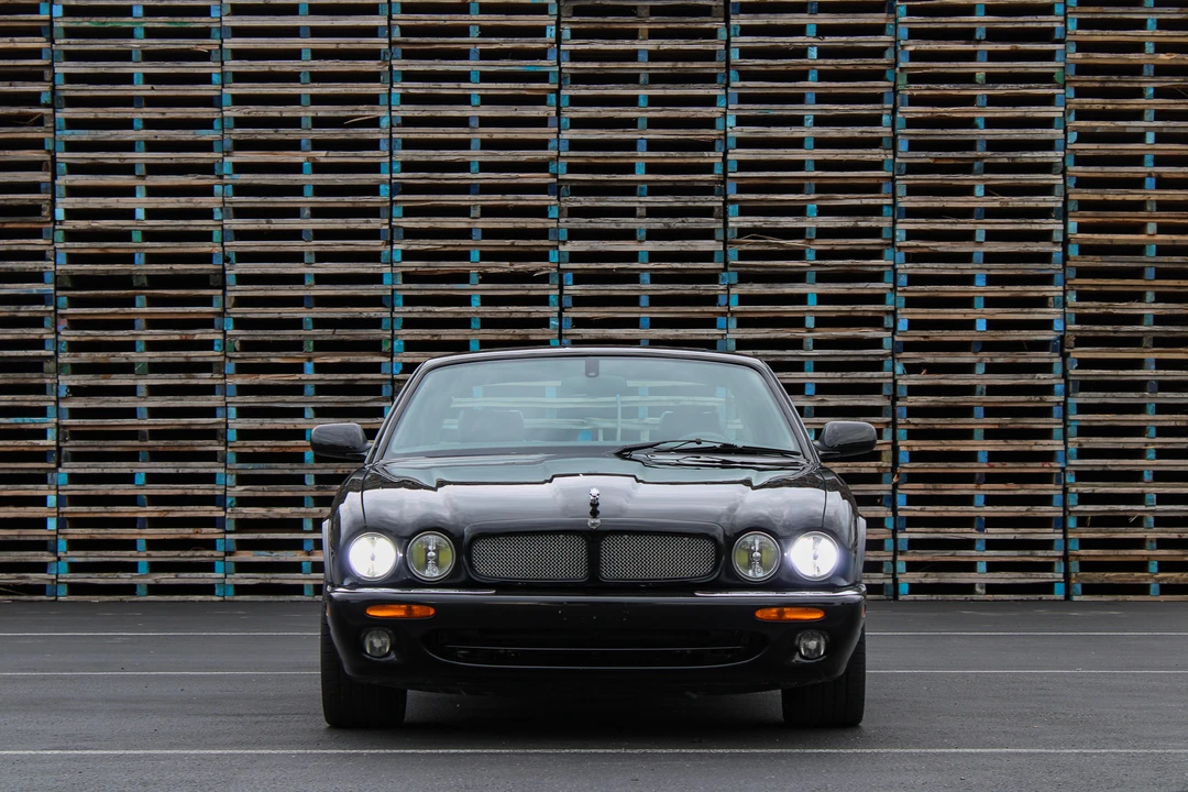 2002 Jaguar X308 XJR - Image 4 of 31