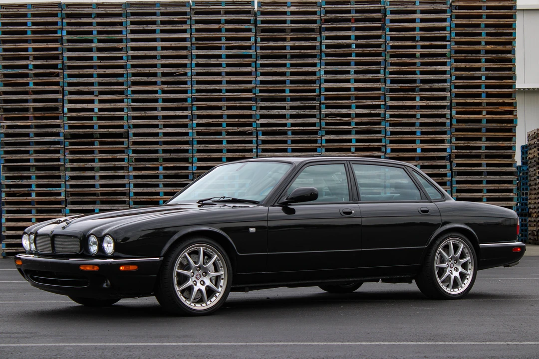 2002 Jaguar X308 XJR - Image 2 of 31