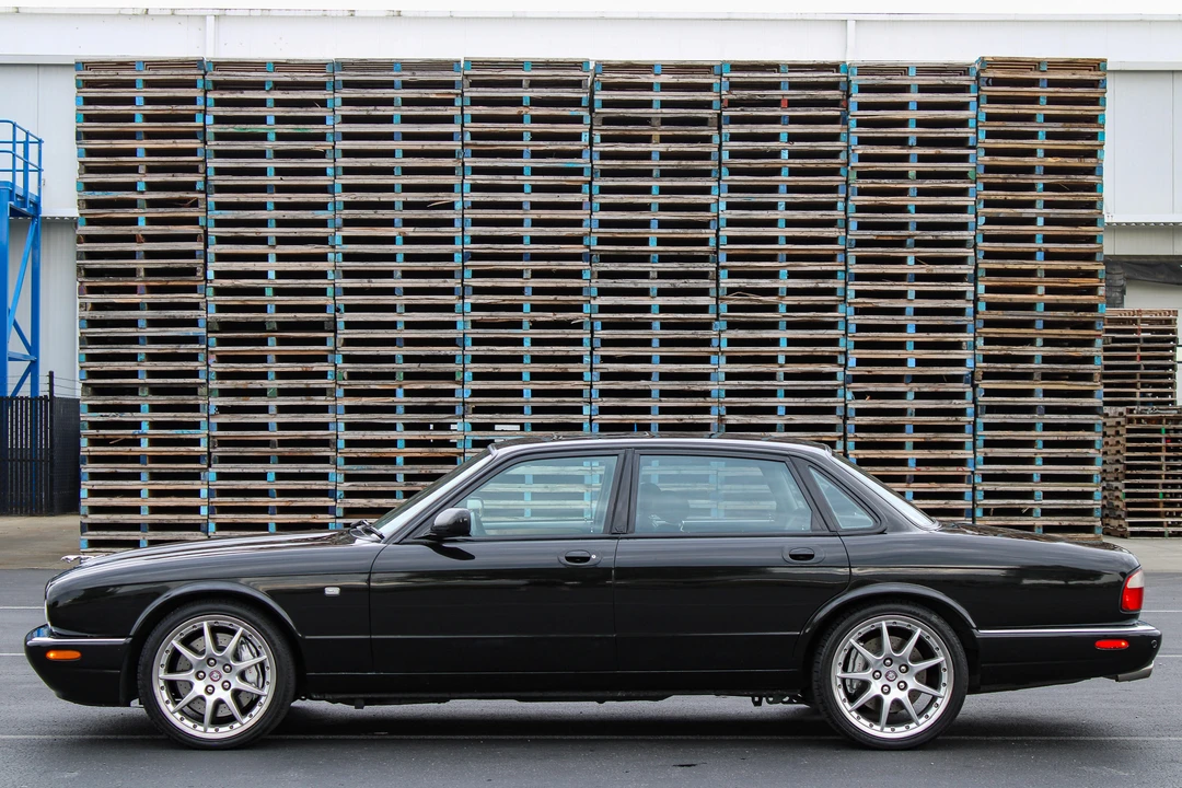 2002 Jaguar X308 XJR - Image 19 of 31