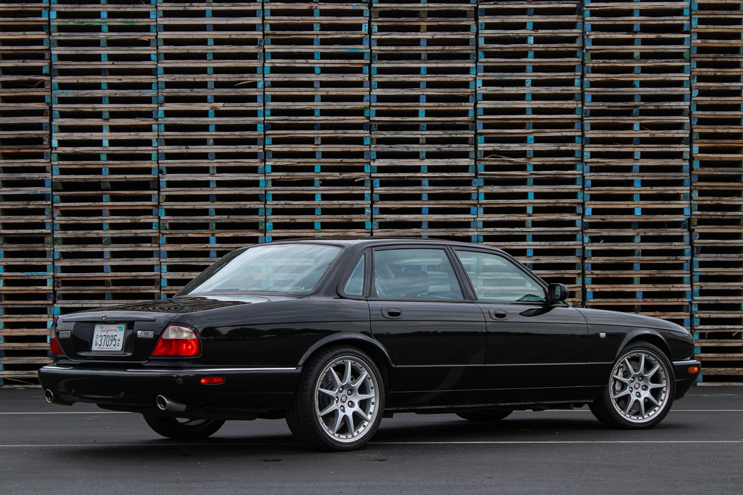 2002 Jaguar X308 XJR - Image 12 of 31