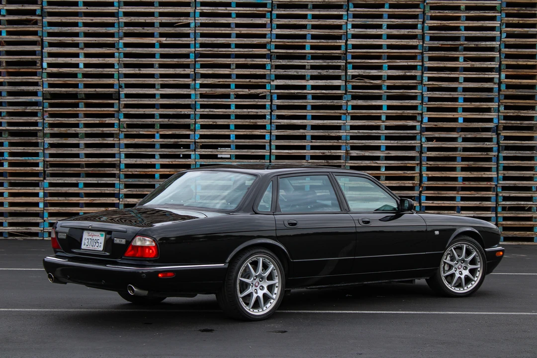 2002 Jaguar X308 XJR - Image 13 of 31