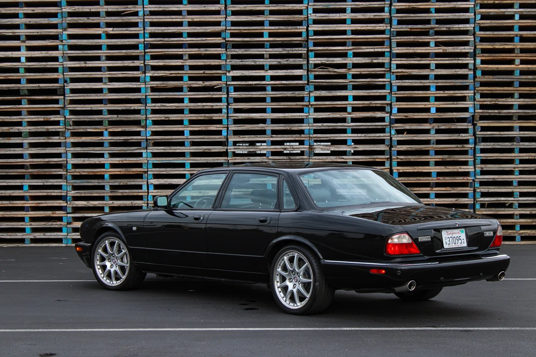 2002 Jaguar X308 XJR - Image 17 of 31